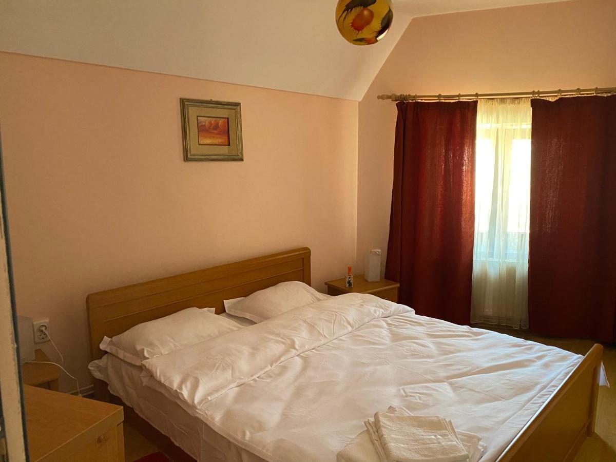 Victoria Gasthaus Rasnov - Charming Vacation House In Rasnov Exteriör bild
